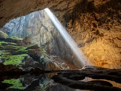 Orang Ini Temukan Gua Terbesar Dunia, Kemudian Lupa Jalan ke Sana