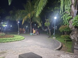 Nyaman di Taman Mahoni, sayang Banyak Lampu Mati