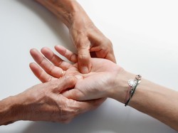 Pijat Bagian Apa agar Tidak Ngantuk? Ini 4 Titik Vital dan Waktu Memijatnya