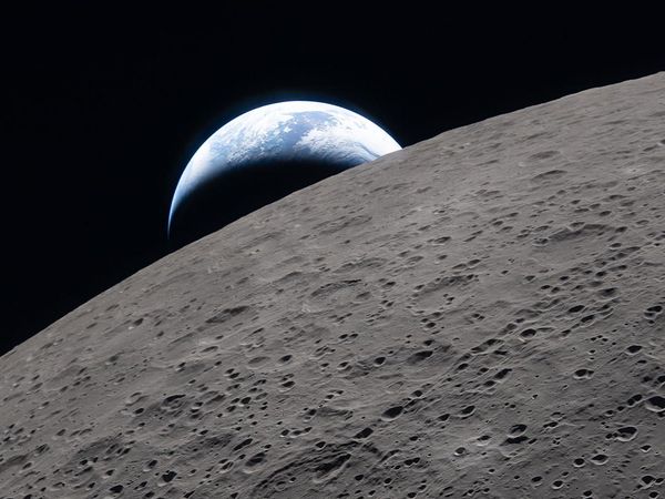 Link Download Wallpaper Bumi-Bulan Artemis II untuk iPhone & Android