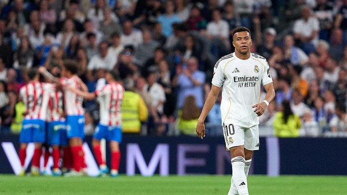 MADRID, SPAIN - APRIL 10: Kylian Mbappe of Real Madrid reacts as Girona FC players celebrate their goal during the LaLiga EA Sports match between Real Madrid CF and Girona FC at Estadio Santiago Bernabeu on April 10, 2026 in Madrid, Spain. (Photo by 