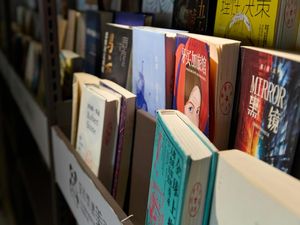 6 Rekomendasi Novel Romance Bahasa Inggris yang Cocok untuk Pemula