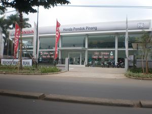 Dealer Mobil Jepang Berguguran di RI, Menperin Wanti-wanti Begini