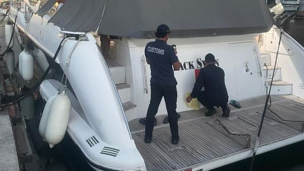 Direktorat Jenderal Bea dan Cukai (DJBC) Kementerian Keuangan menyatakan, telah menyegel 29 kapal laut mewah jenis yacht, dari hasil patroli high valued goods (HVG) di area perairan Jakarta.

Sebanyak 29 yacht nan disegel itu merupakan bagian dari total 112 unit kapal laut mewah nan telah diperiksa selama proses patroli sejak Maret 2026. (CNBC Indonesia/Arrijal)