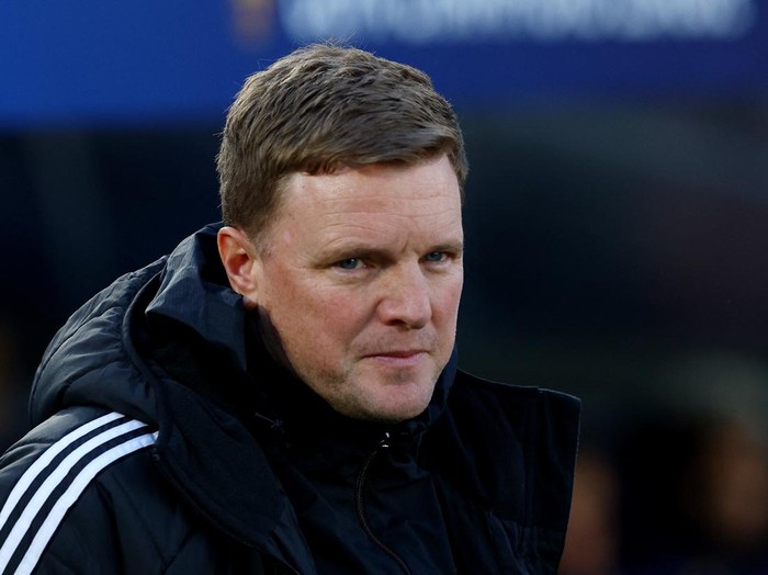 Soccer Football - UEFA Champions League - Round of 16 - Second Leg - FC Barcelona v Newcastle United - Spotify Camp Nou, Barcelona, Spain - March 18, 2026 Newcastle United manager Eddie Howe looks on before the match REUTERS/Albert Gea