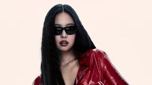 Gaya Seksi-Fierce Jennie BLACKPINK Jadi Brand Ambassador Ray-Ban