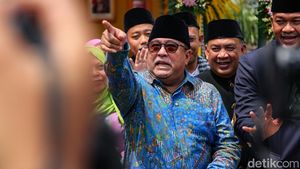 Kedatangan Rano Karno Meriahkan Panggung Lebaran Betawi