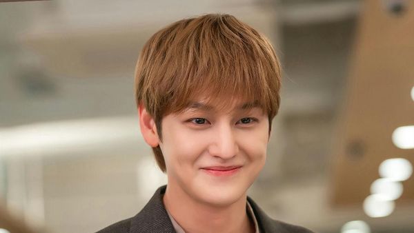 Visual Kim Bum di Sold Out On You Bikin Terpana, Bak Remaja di Usia 37