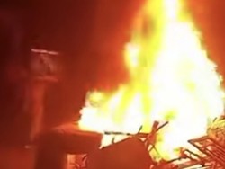 Muak Tak Ada Tindakan, Warga Bakar Rumah Diduga Markas Narkoba di Rohil