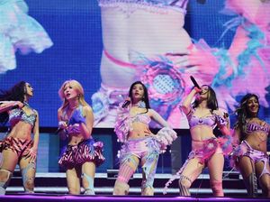 KATSEYE Guncang Coachella 2026, Manon Hanya Jadi Penonton