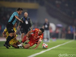 Macan Kemayoran tampil dominan dan mampu menaklukkan Bajul Ijo dengan skor telak dalam pertandingan yang berlangsung sengit.