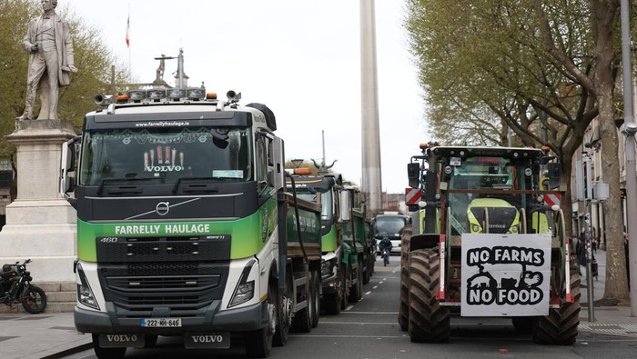 Petani Ngamuk Blokir Jalan Gara-gara BBM Mahal Friday April 10, 2026. (Photo by Liam McBurney/PA Images via Getty Images)
