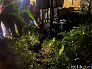 Motor Terperosok di Jembatan Sungai Pelus Banyumas, Pembonceng Hilang