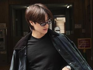 Potret Phuwin, Bintang Thailand yang Bakal Manggung di Bekasi