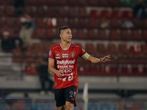 Ricky Fajrin Prediksi Persib Bandung Juara Super League 2025/2026