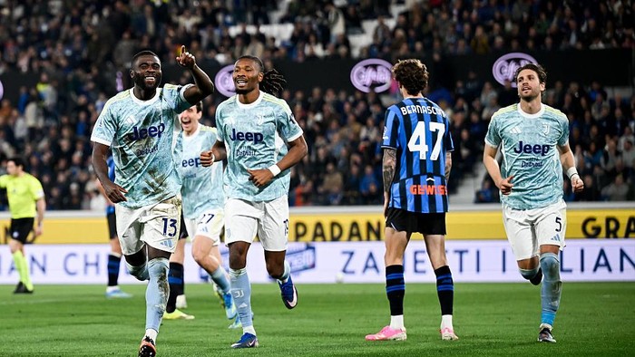 BERGAMO, ITALY - APRIL 11: Jeremie Boga of Juventus celebrates 0-1 goal during the Serie A match between Atalanta BC and Hellas Verona FC at Gewiss Stadium on April 11, 2026 in Bergamo, Italy. (Photo by Daniele Badolato - Juventus FC/Getty Images)