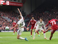 Rio Ngumoha-Mo Salah Antar Liverpool Ungguli Fulham 2-0 di Babak I