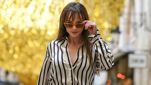 Ashley Rickards adalah anggota Mensa yang menunjukkan kecerdasannya sejak muda, termasuk lulus sekolah lebih cepat dan aktif dalam dunia literasi serta advokasi sosial.