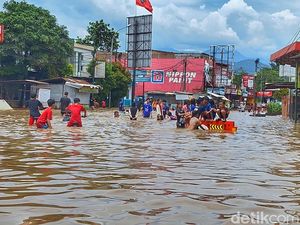 Video: Banjir Kembali Rendam Dayeuhkolot Bandung, Akses Jalan Lumpuh