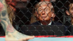 Donald Trump Tonton Laga UFC 327 di Kaseya Center