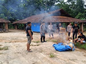 Polisi Gerebek Judi Sabung Ayam dan Dadu di Ponorogo, Pelaku Kocar-kacir