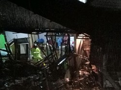 Tembok 12 Meter Longsor di Ciawi Bogor, 2 Rumah Rusak Parah