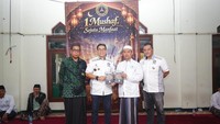 Komunitas Mercedes-Benz W211 Club Indonesia Bagikan 1.211 Mushaf Al-Quran