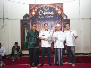 Komunitas Mercedes-Benz W211 Club Indonesia Bagikan 1.211 Mushaf Al-Quran