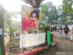 31 Tahun Berlalu, Cinta Penggemar Tak Pernah Hilang untuk Nike Ardila