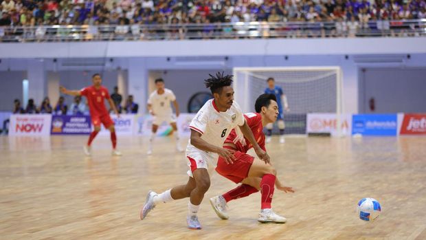 Timnas Futsal indonesia bermain imbang 1-1 dengan Thailand pada babak pertama final Piala AFF Futsal 2026, Minggu (12/4).