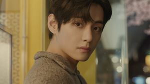 Gantengnya V BTS Bintangi Film Pendek Jadi Anak SMA, Aktingnya Tuai Pujian