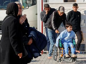 Warga Bersiap Tinggalkan Gaza Lewat Perbatasan Rafah