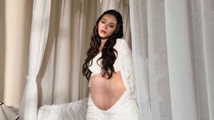 Pemotretan Maternity Alyssa Daguise Jelang Lahiran, Perut Glowing Curi Atensi
