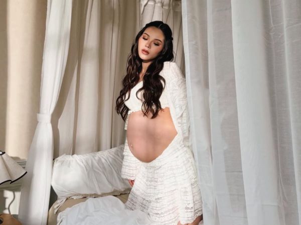 Pemotretan Maternity Alyssa Daguise Jelang Lahiran, Perut Glowing Curi Atensi