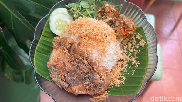 Sejuk! Sarapan Nasi Nusantara dan Jajanan Pasar di Kafe Pinggir Sawah Jogja