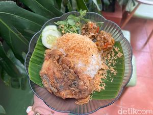 Sejuk! Sarapan Nasi Nusantara dan Jajanan Pasar di Kafe Pinggir Sawah Jogja