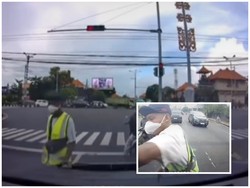 Usai Manusia Silver, Kini Muncul Jasa Pembersih Kaca Mobil di Jalan Denpasar