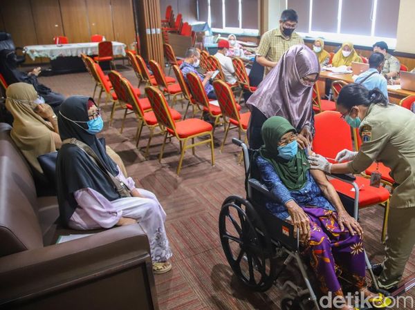 Jelang Haji, Jemaah Mulai Jalani Vaksinasi