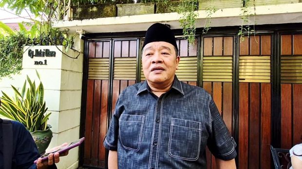 Ketua DPP PSI Bestari Barus usai menemui Jokowi di Solo