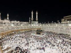 Video Jumat Perdana Jemaah Haji di Tanah Haram
