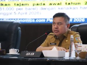 Sekjen Kemendagri Minta Pemda Pastikan Ketersediaan Cabai dan Bawang Merah