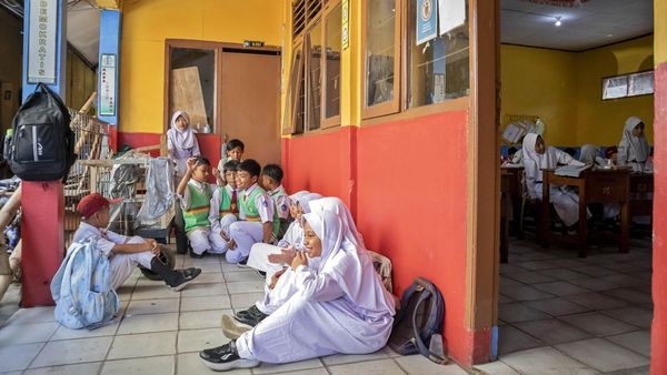 Sekolah Terdampak Sengketa Lahan, Siswa Harus Belajar Bergantian