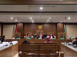 2 Terdakwa Kasus Korupsi LNG Dituntut 5,5 dan 6,5 Tahun Penjara