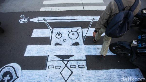 Zebra Cross Cideng Digambar Ulang Warga, Aksi Swadaya Ini Jadi Sorotan