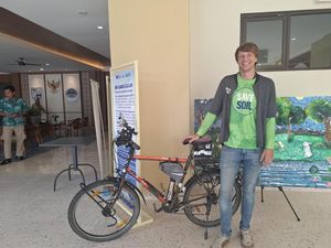 Cerita Bule Jerman Gowes 15 Ribu Kilometer Kampanyekan Save Soil