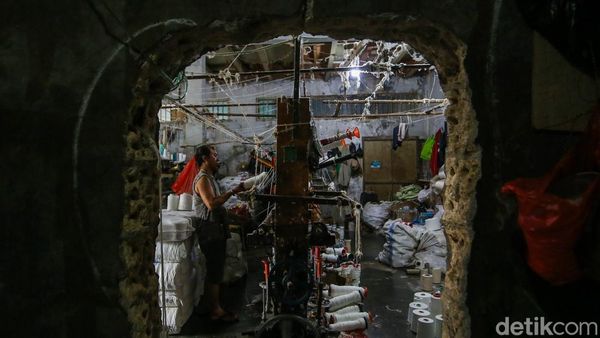 Bahan Baku Naik Gila-gilaan, Industri Tekstil Tertekan