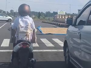 Waduh! Warga Maros Jemur Padi di Jalan By Pass Mamminasata
