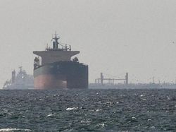 Video: Iran Tutup Lagi Selat Hormuz, Sebut AS Tunjukkan Permusuhan