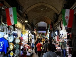 Pasar Bersejarah Iran Bangkit di Bawah Bayang Perang