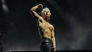 Potret Taeyang BIGBANG Tampil Shirtless di Coachella 2026, Fans Auto Histeris